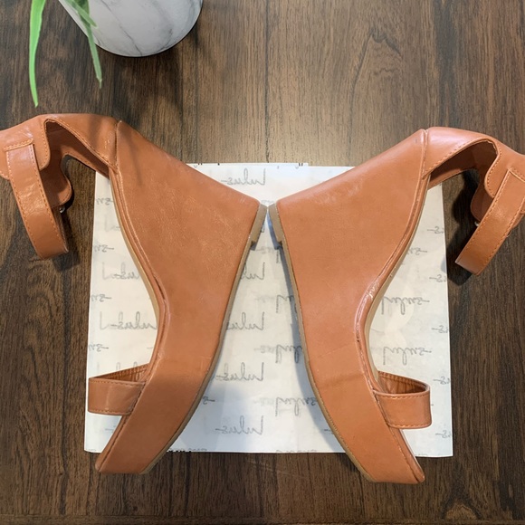 Tan PU Open Toe Buckle Ankle Strap Platform Wedge - Picture 4 of 7